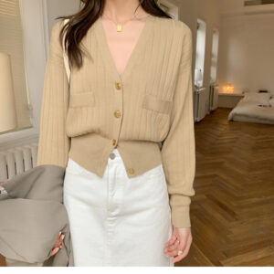 Thin Short Section Gentle Retro V-neck Knitted Jacket Women